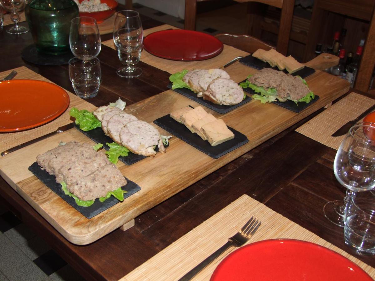 Au Bois De La Grave 호텔 Luzech 외부 사진